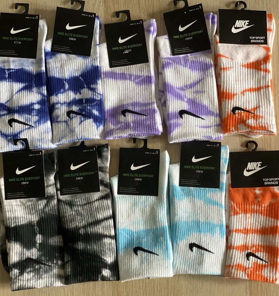 Kolorowe skarpetki Nike