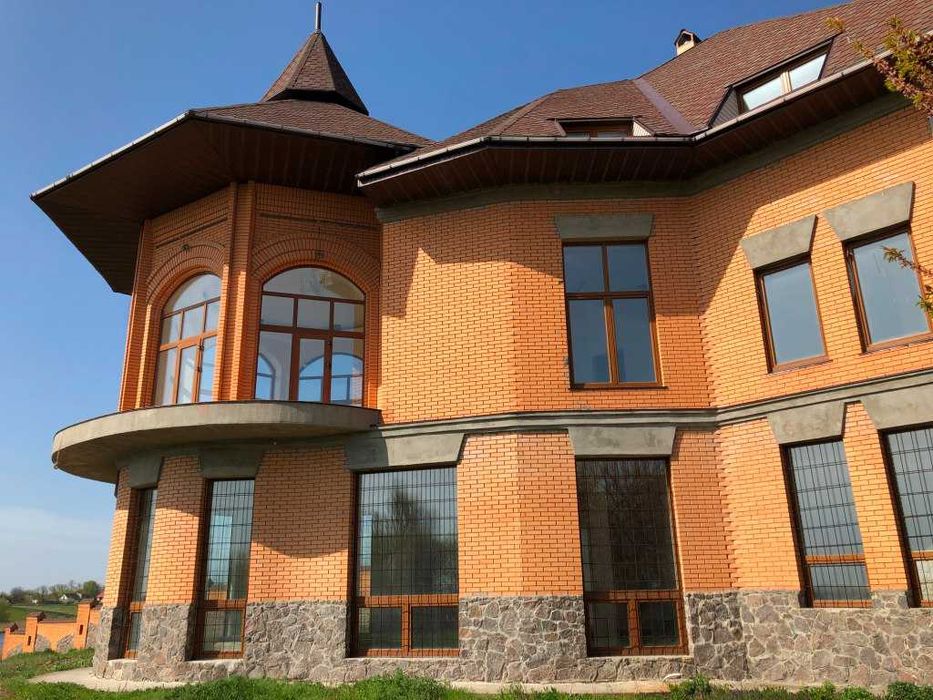 Продажа эксклюзивного дома Киевская обл. с.Пинчуки (1330 кв.м.)
