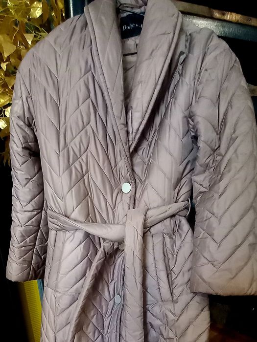 Пальто жіноче стьобане.