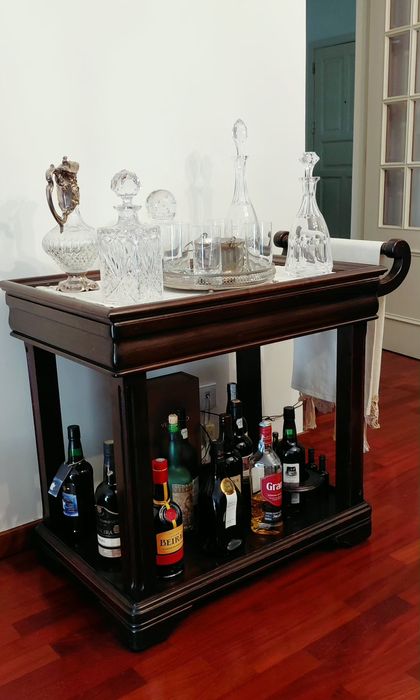 Carrinho bar/chã em madeira castanho