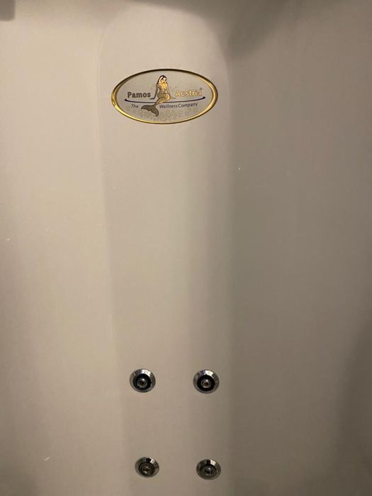 Kabina prysznicowa z hydromasażem i sauną