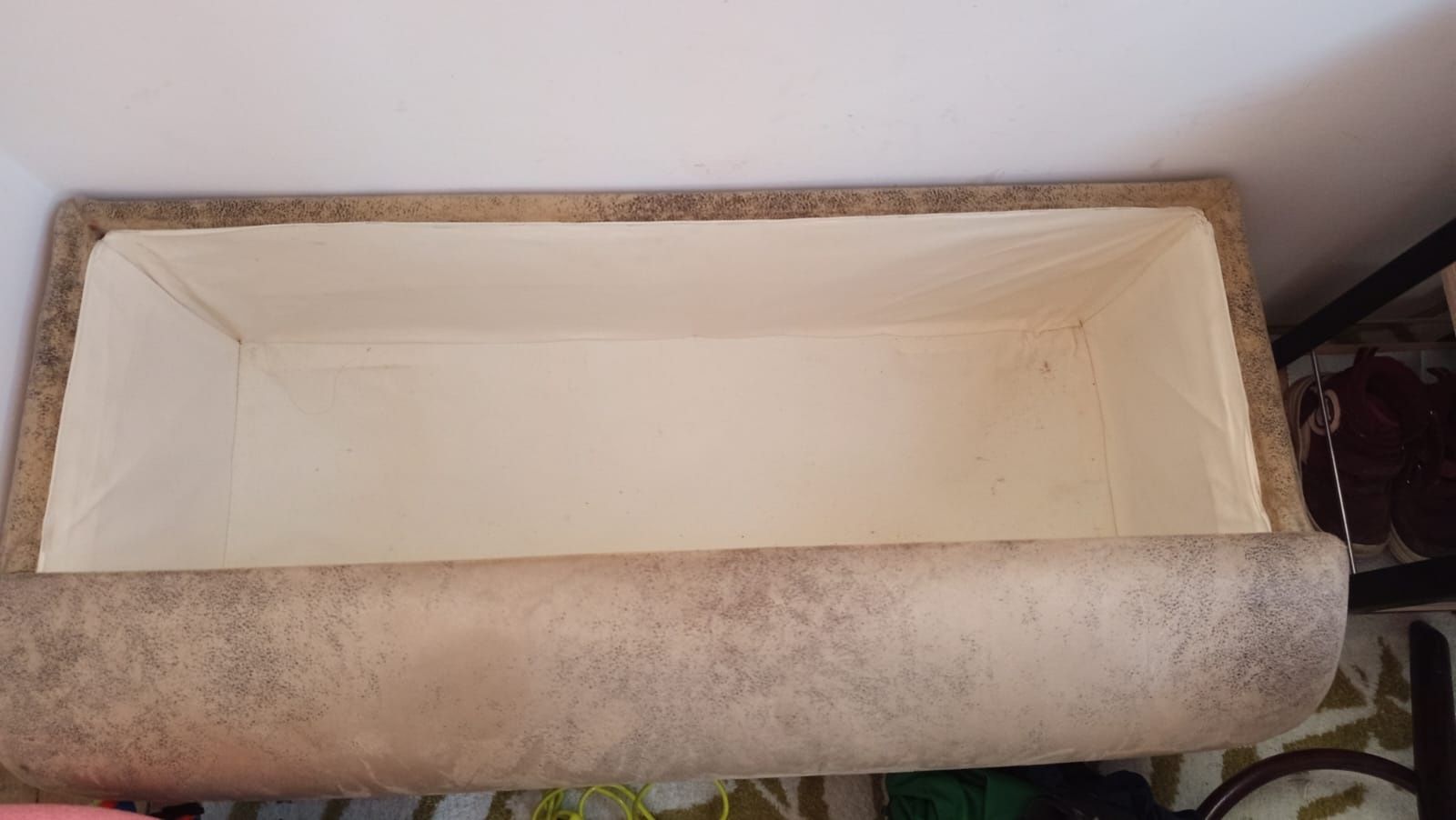 Sofa, kanapa z funkcją spania.