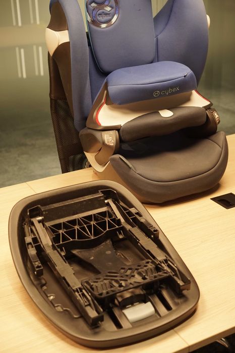 Автокрісло Дитяче Cybex Pallas M-Fix 2-в-1  Гарний технічний стан