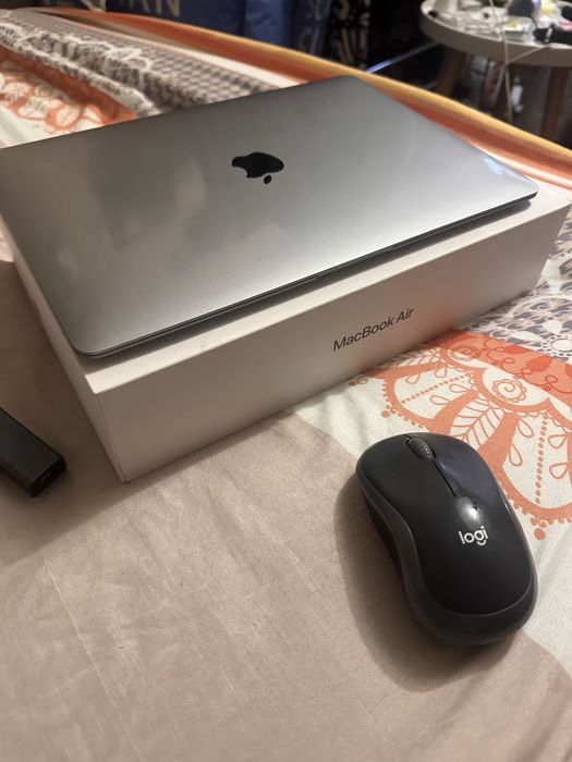 Ноутбук Apple MacBook Air M1 13.3'' 256Gb MGN63 Space Grey 2020