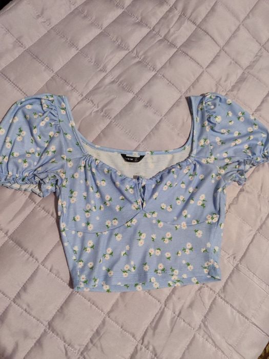 Продам топик shein
Розмір S
Стан ідеальний