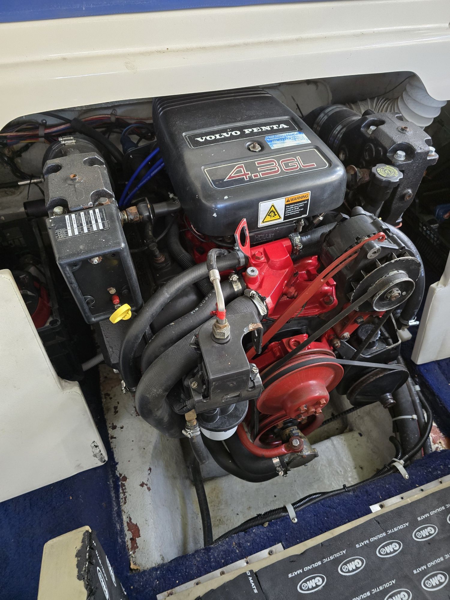Łódź motorowa Glastron GX-185 Volvo 4.3 GL Penta
