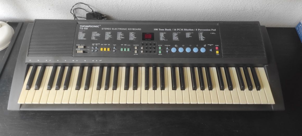Keyboard Thompsonic TS-68