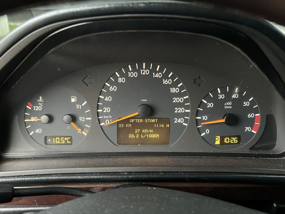 Mersedes benz G500 2000