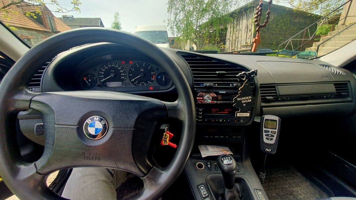 BMW e36 320i Touring