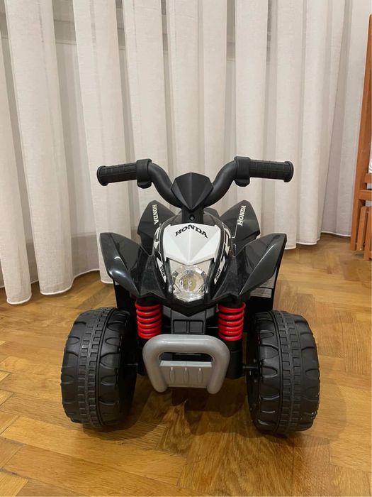 Дитячий електричний квадроцикл