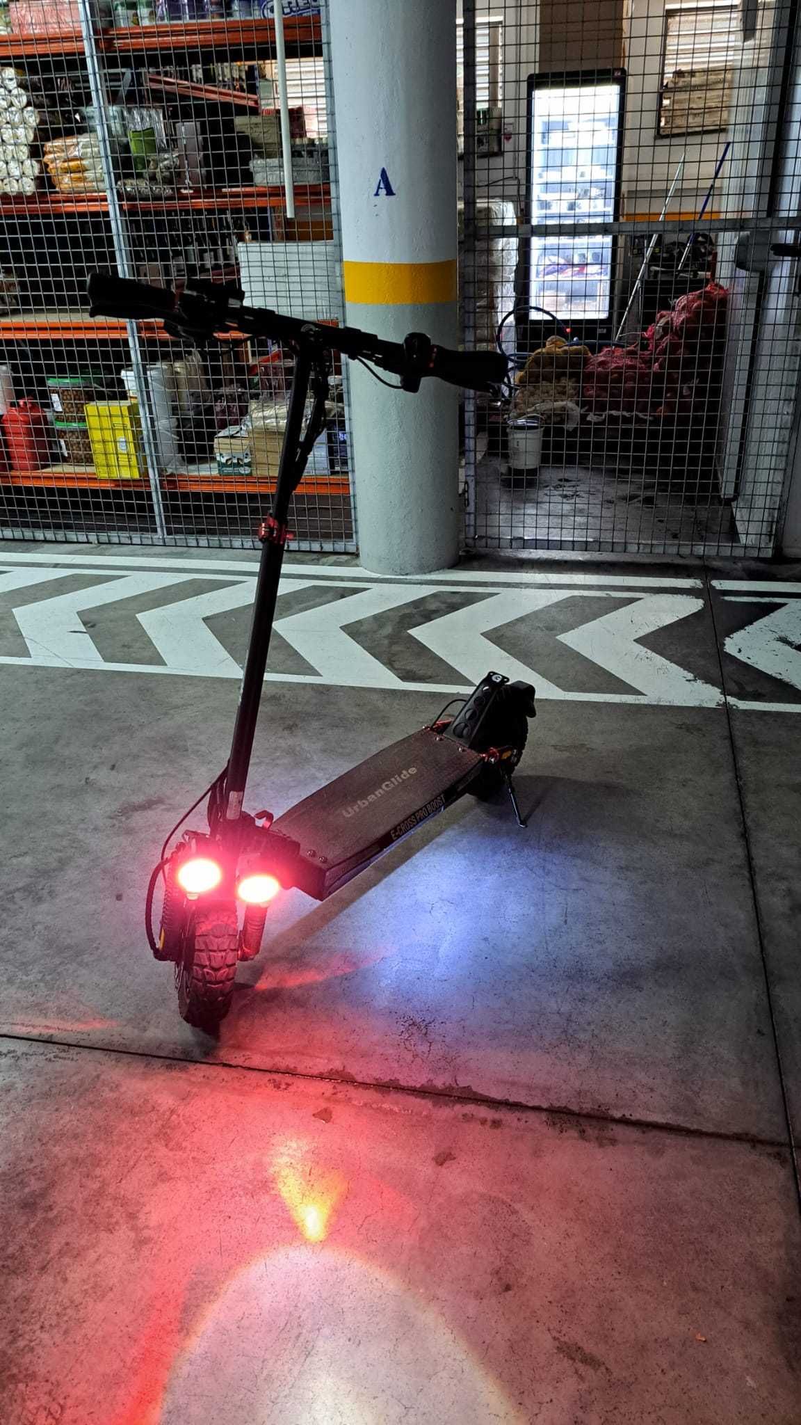 URBANGLIDE Trotinete ecross pro boost