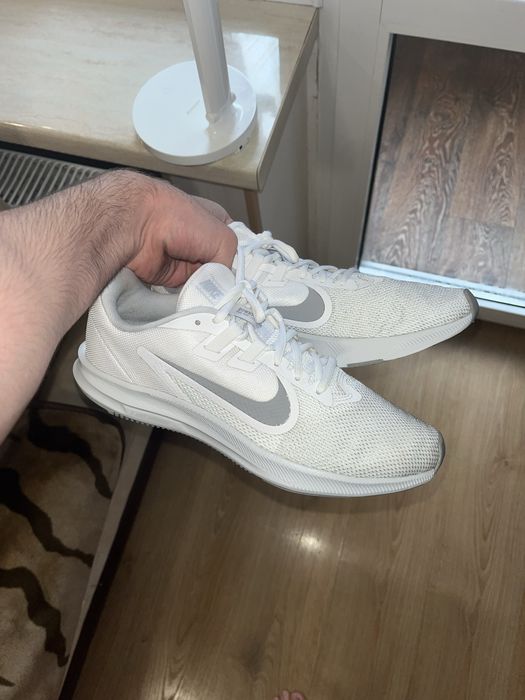 Оригінальні кросівки Nike DOWNSHIFTER 9 (розмір 40 (25,5 см устілка))