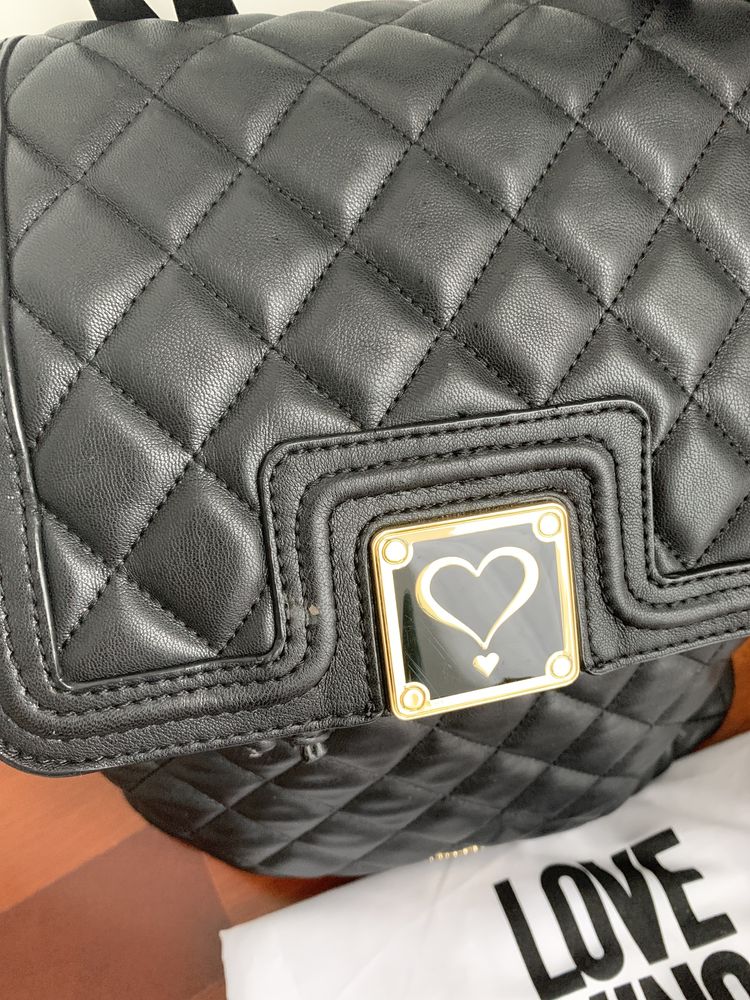 Mochila Love Moschino preta