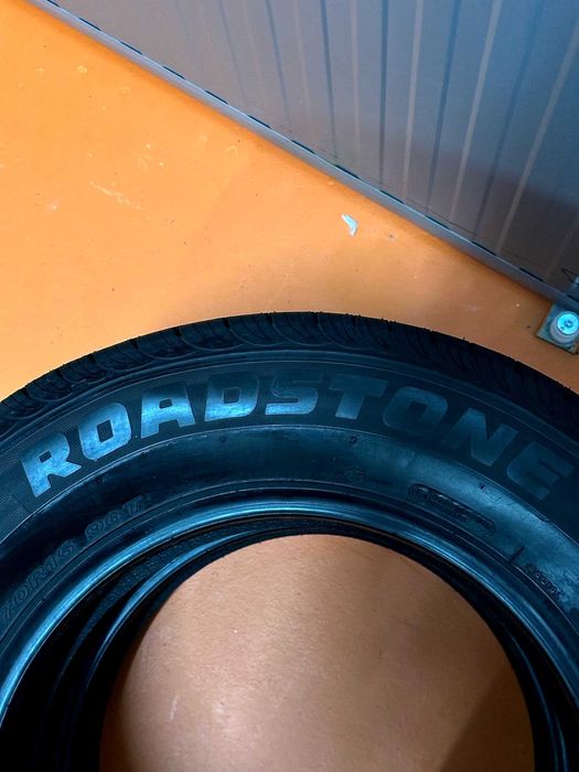 Pneus Roadstone Eurovis HP02 - 205/70/15 - NOVOS