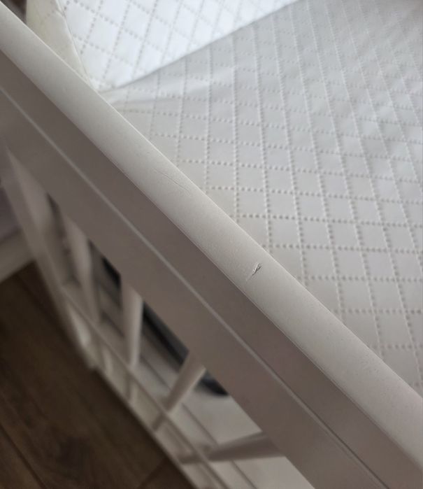 biały drewniany przewijak Gulliver ikea dwie półki z nakładką na przew