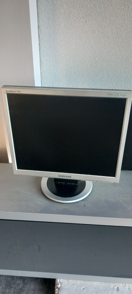 Monitor za jedyne 50zl