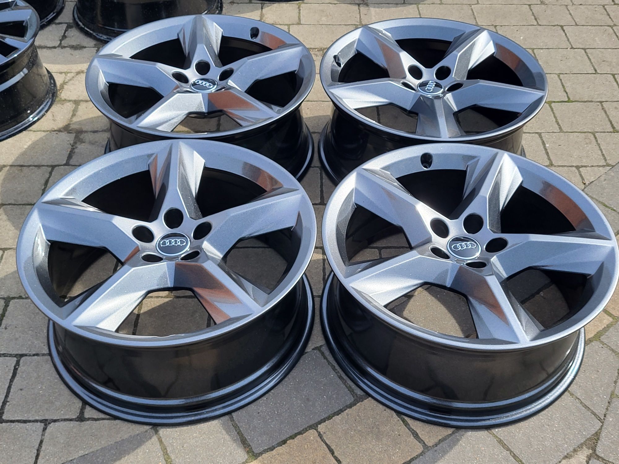 Alufelgi oryginal Audi 5x112 8Jx19 et28 A5 A6 A7 A8 Q5 Q7 grafit