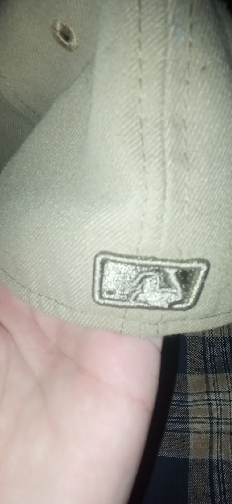 кепка New Era в отличном состоянии
