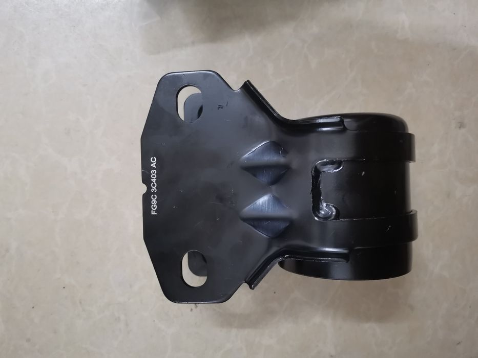 Сайлентблоки переднего рычага Ford Fusion USA/Lincoln MKZ 13-20