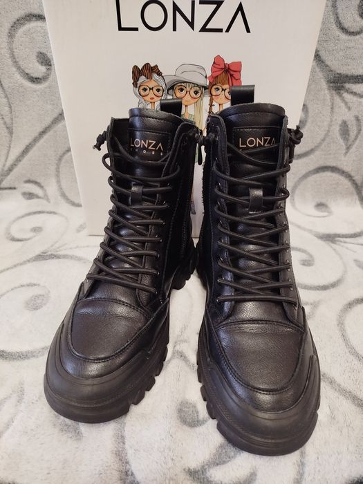 Зимові шкіряні чобітки (ботинки) Lonza, 37 р.