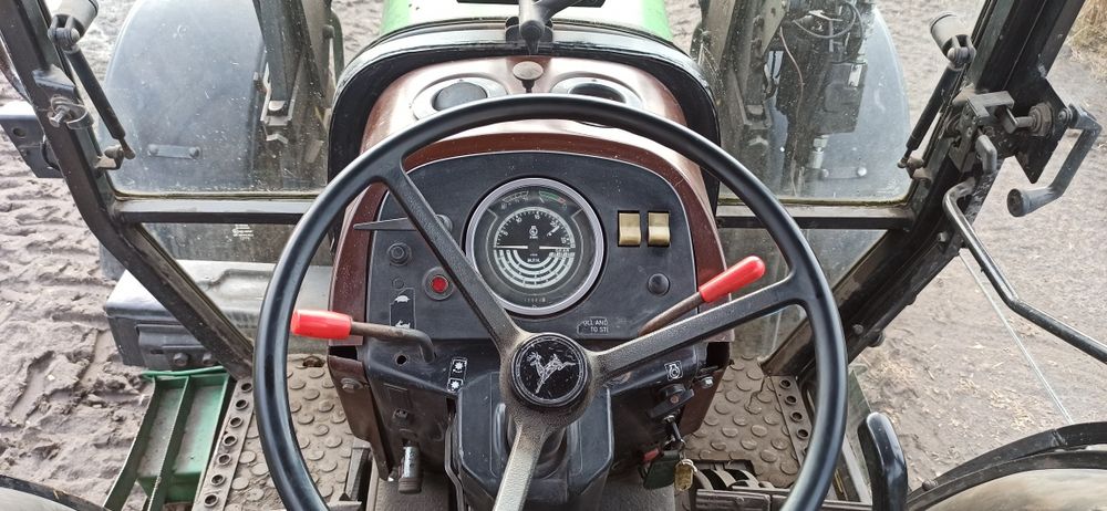 John Deere  2650