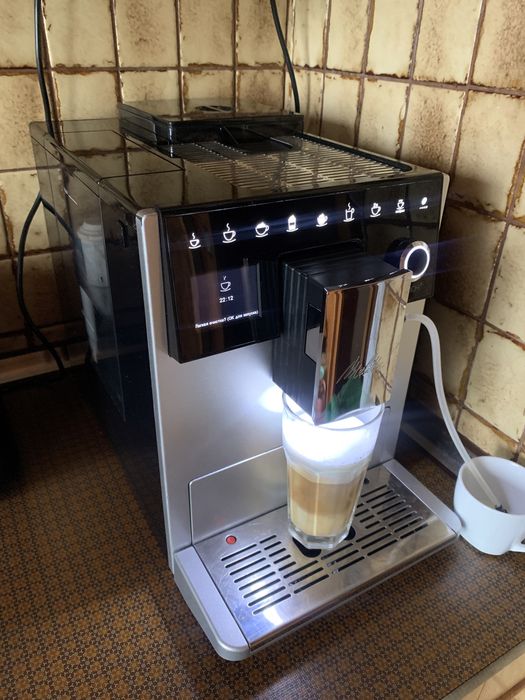 Продам кофе машину Melitta CI touch