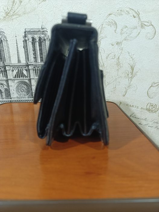 Продам барсетку для документів