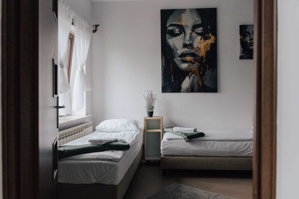 Noclegi KAŁUSZYN, Centrum obok sklepu Topaz i stacji Orlen