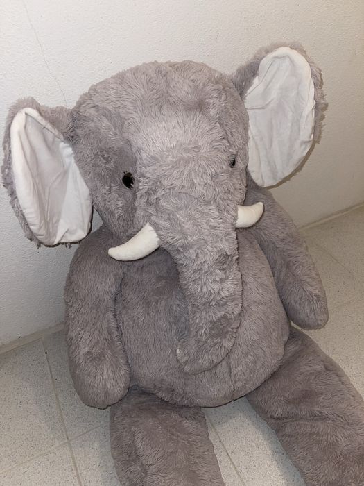 Elefante gigante como novo