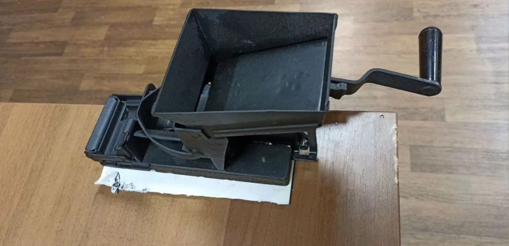 Продам Машинка Ракова для снаряжения. СССР