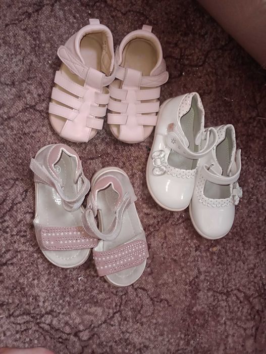 Взуття жіноче та дитяче, пересилаю