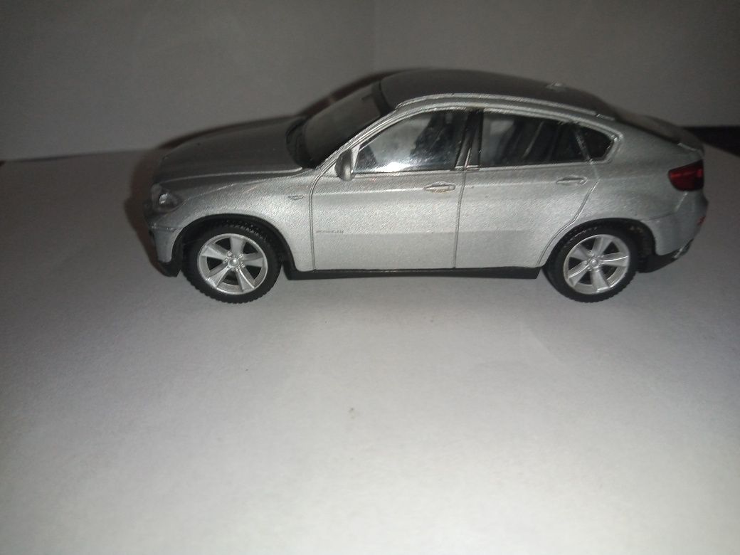 BMW x 6 skala 1 /43