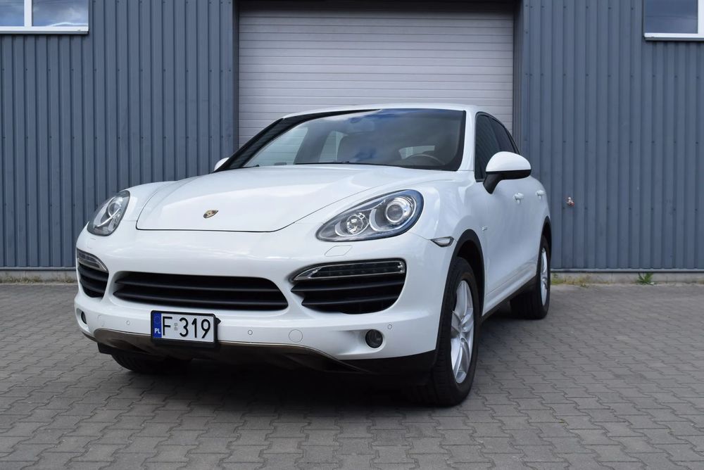 Porsche Cayenne Hybrid V6 import Japonia Zarejestrowany