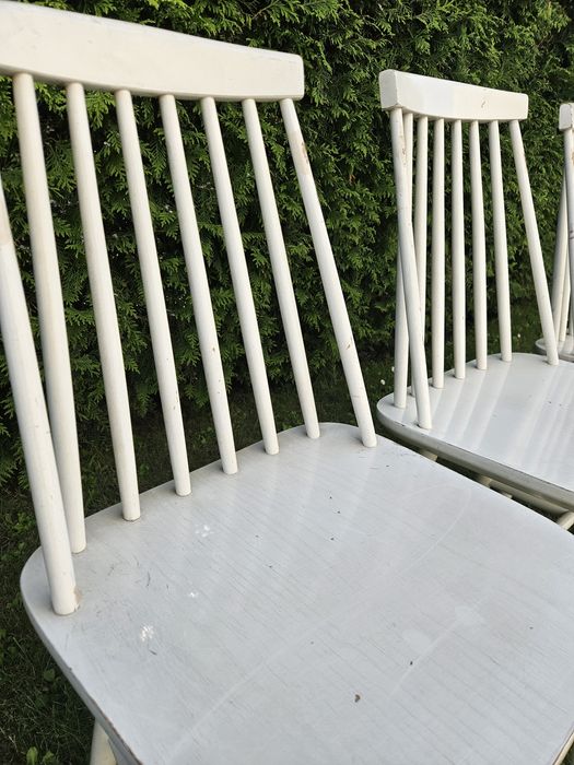 Stół rozkładany z krzesłami drewniany