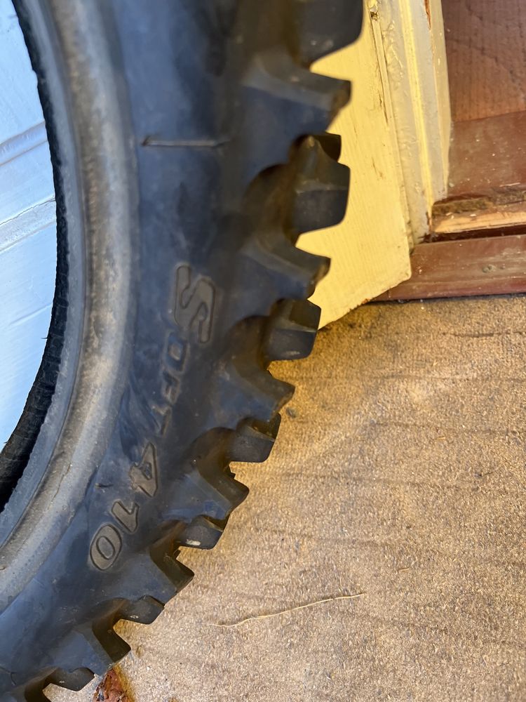 Резина крос Pirelli 110-90-19