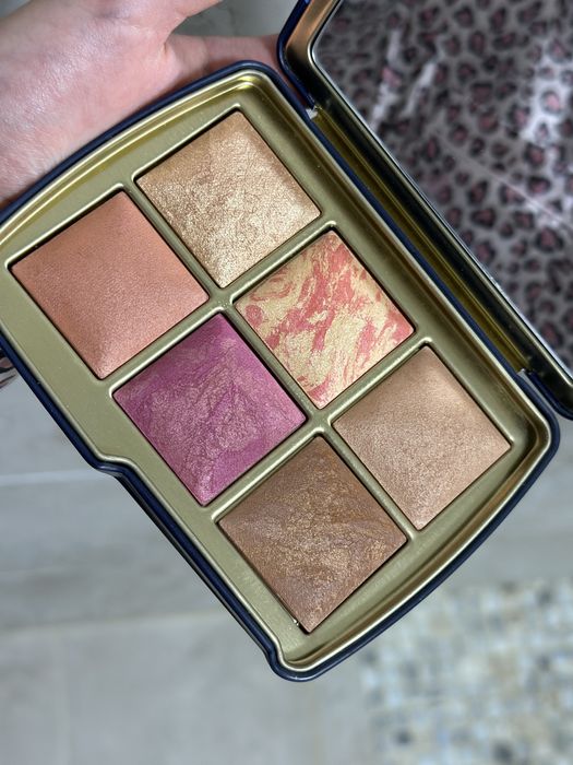 Палетка hourglass fox лисиця 2025