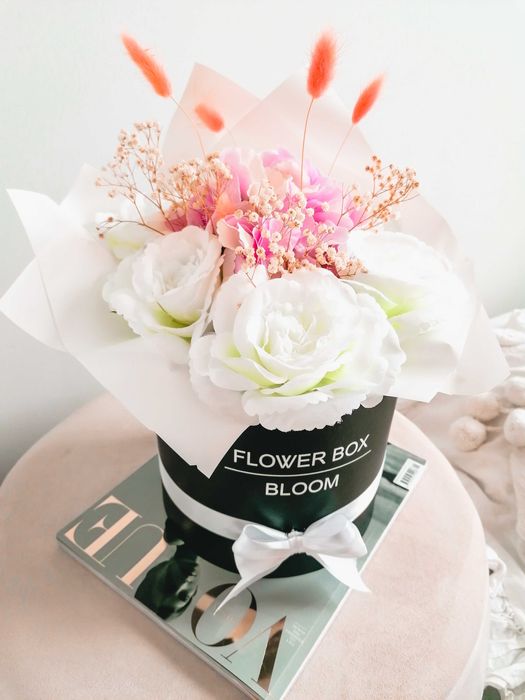 Flower box Kompozycja kwiaty sztuczne pudełko z kwiatami