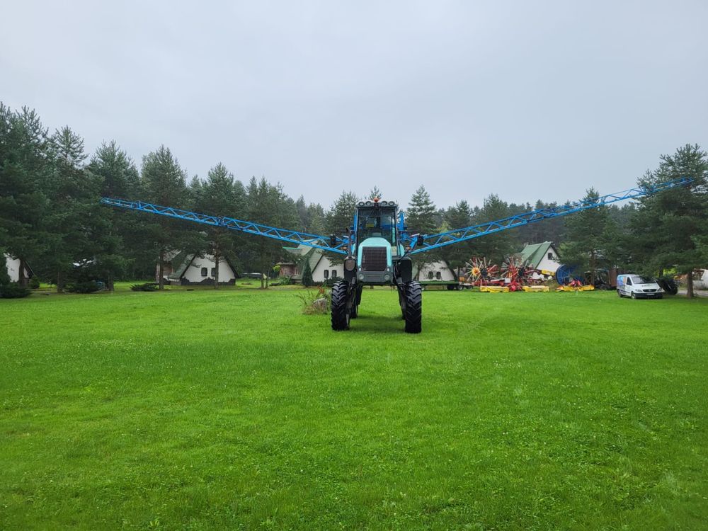 Opryskiwacz samojezdny Berthoud Raptor 4200