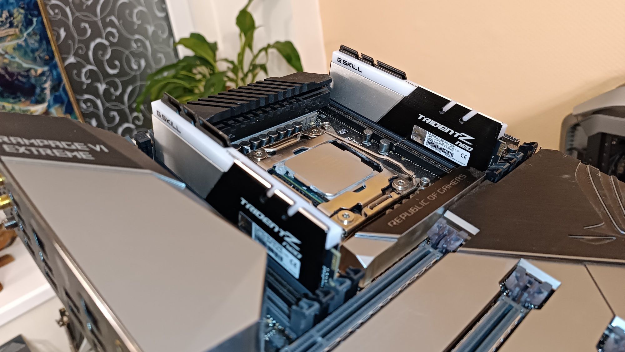 Rampage Extreme VI plus Trident 64 GB Neo