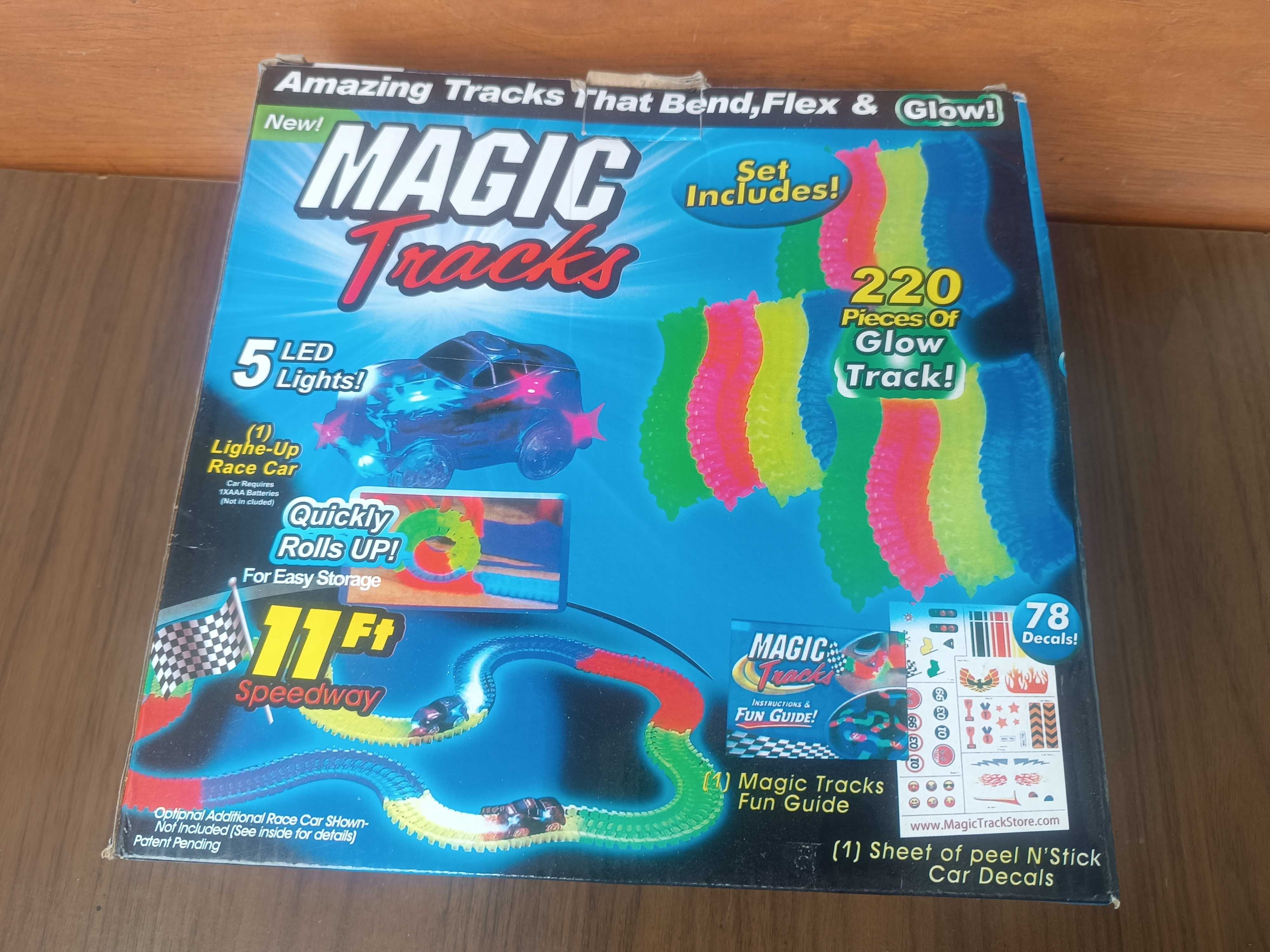 Гоночная дорога Magic Tracks и машинка