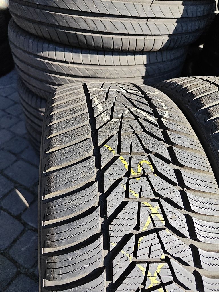 2x225/40 R18 Hankook Winter i cept evo3 zimowe