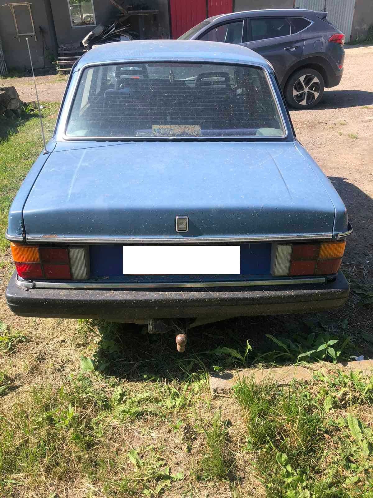 авто "volvo 244"