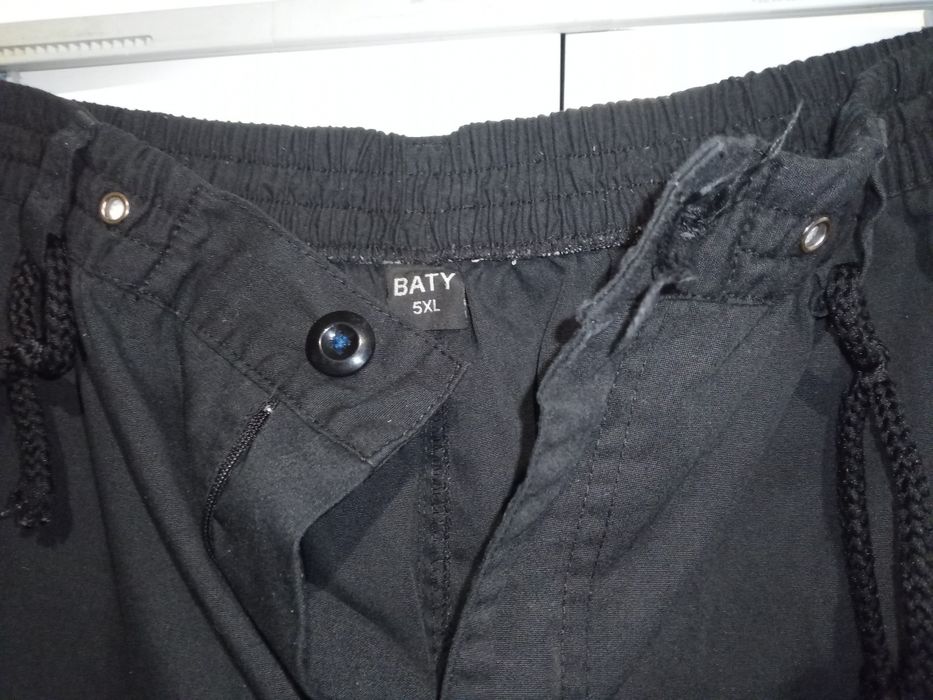 Czarne bojówki BATY 5XL elastyczny pas