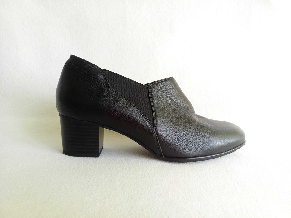 Ботильони зручні шкіра, устілка 27,5 см.