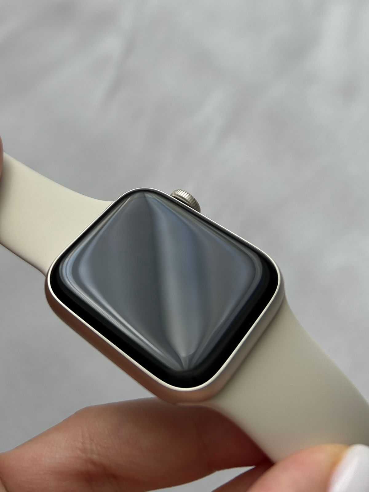 Смарт годинник Apple Watch Series SE 2 2024 GPS 40mm Starlight