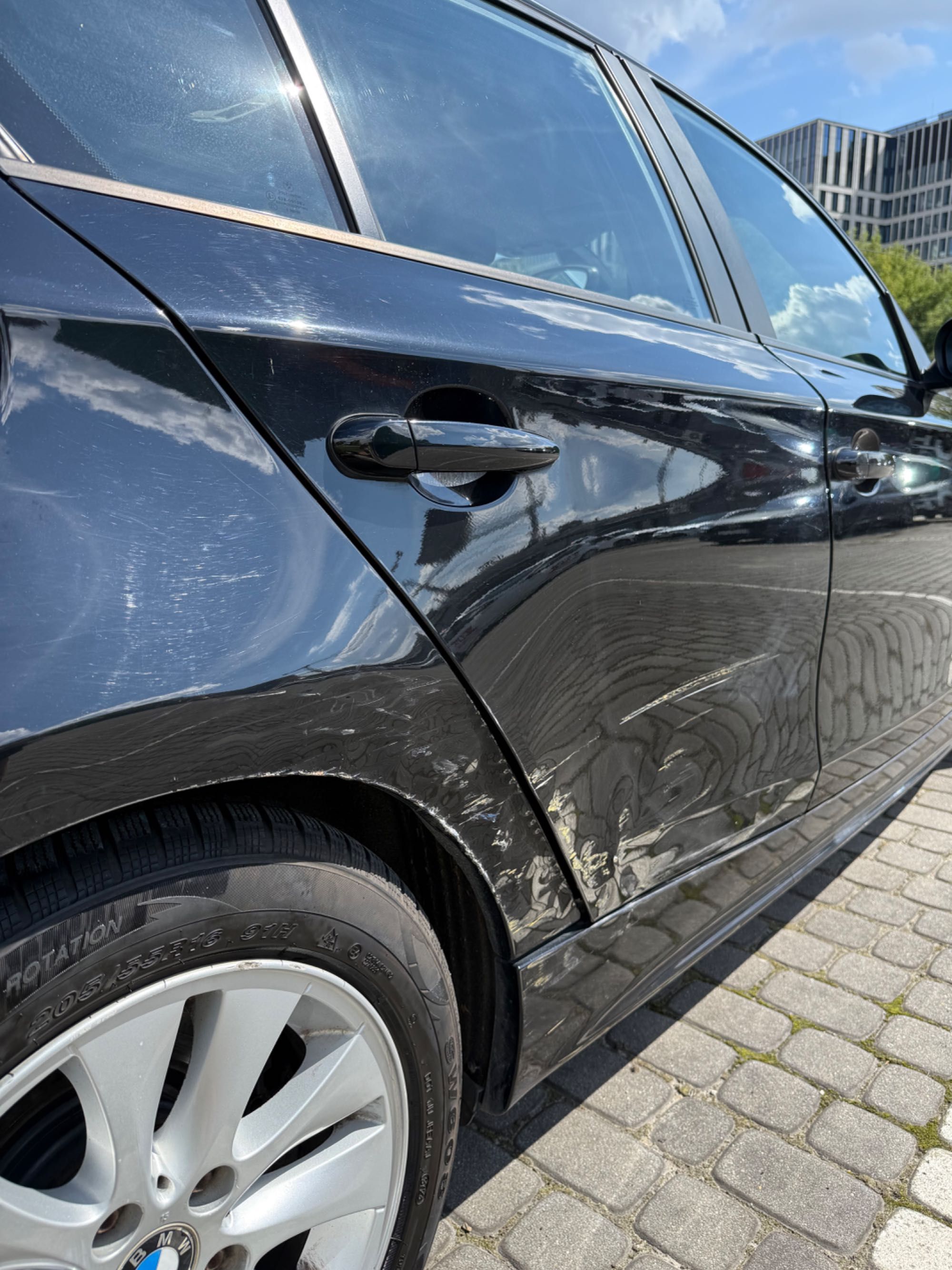 Sprzedam samochód marki BMW 120D