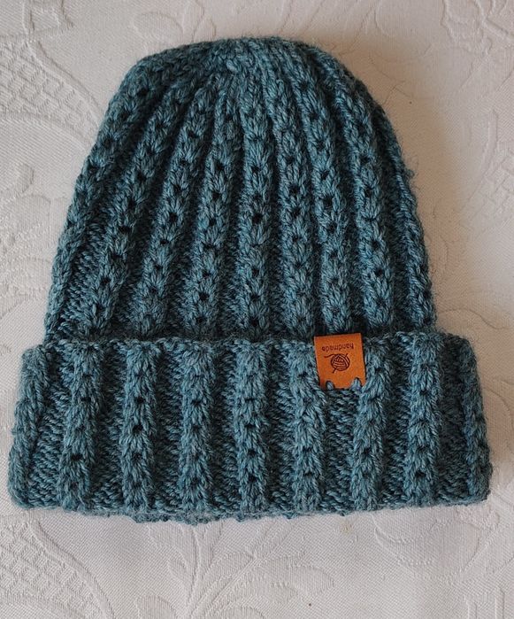 Czapka zrobiona na drutach .Nowa