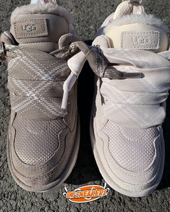 кросівки UGG Lowmel