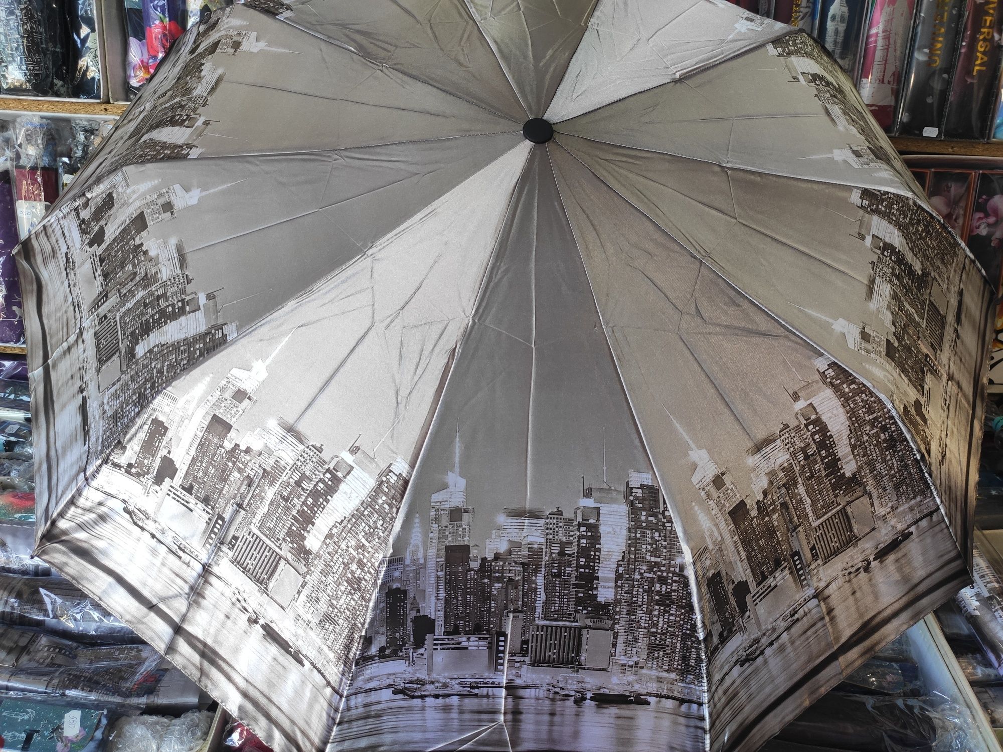 Женский зонт полуавтомат с городом на 10 спиц