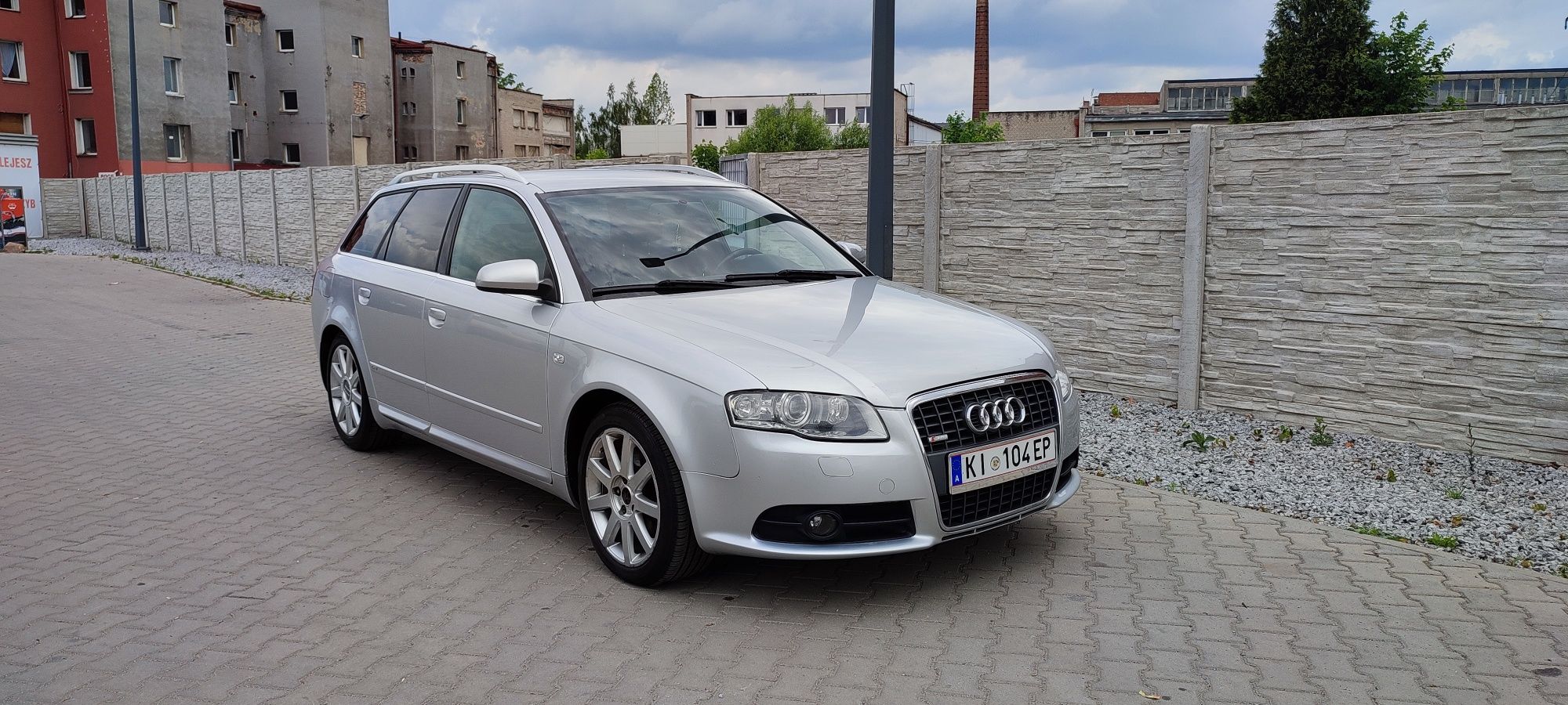 Audi A4 S-Line 2.0 TDI Quattro Navi Skóry Bi-Xenon Full Opcja.